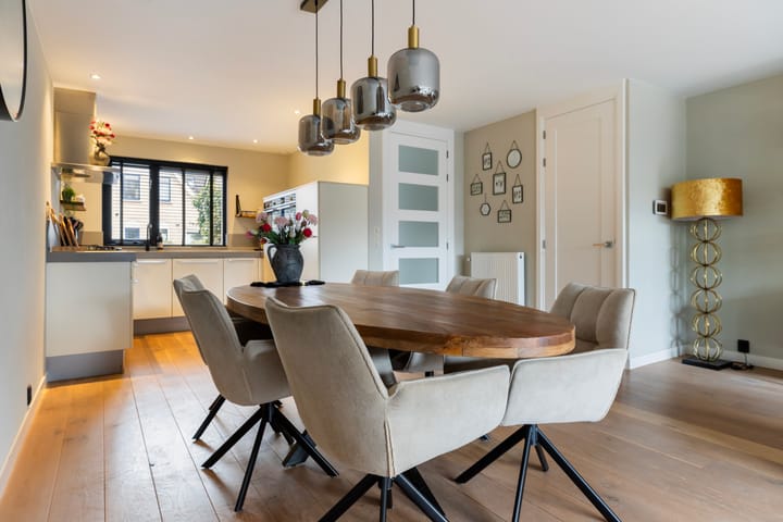 Photo 9 of Sleper 29