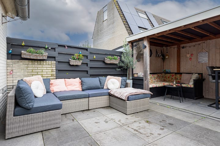 Photo 14 of Sleper 29