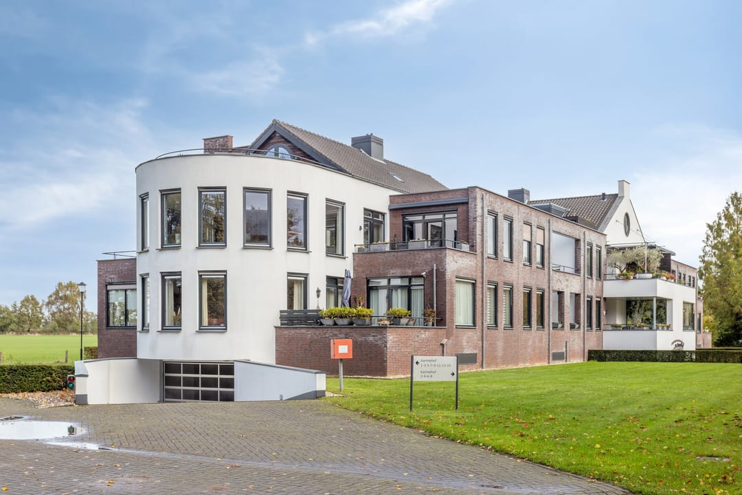 Foto 1 van Karmelhof 5