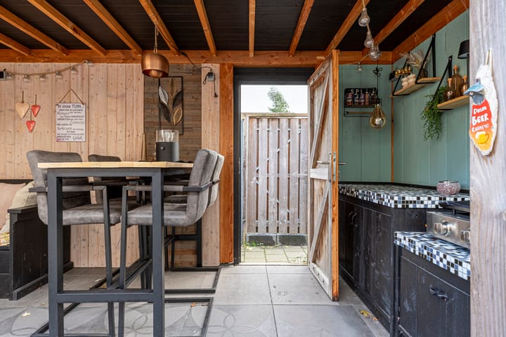 Photo 16 of Sleper 29