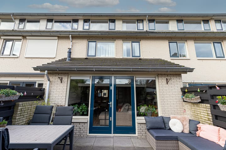 Photo 18 of Sleper 29