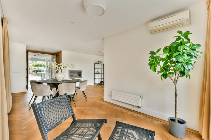 Photo 9 of Branding 14