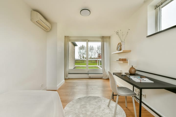 Photo 25 of Branding 14