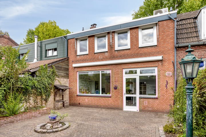 Foto 28 van Hofstraat 151