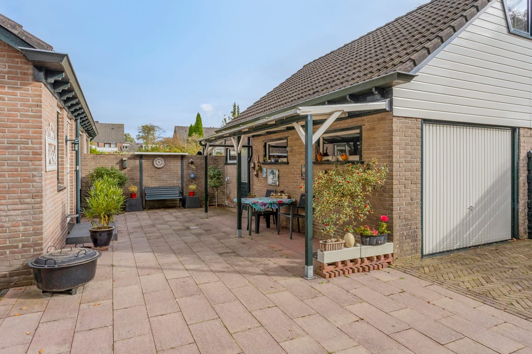 Foto 38 van Oudgenoegstraat 13