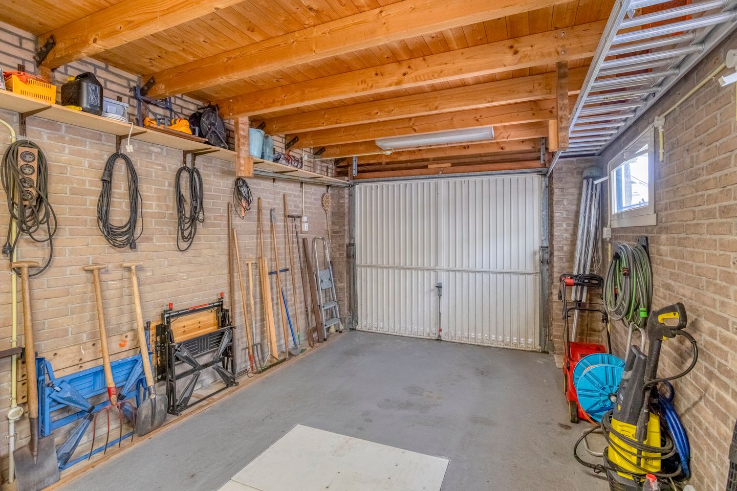 Foto 44 van Oudgenoegstraat 13