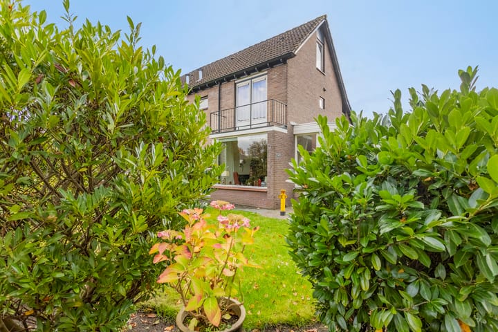 Foto 49 van Oudgenoegstraat 13