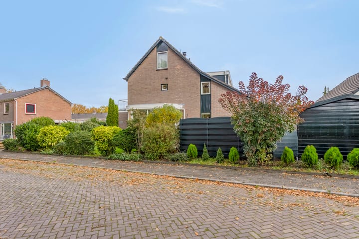 Foto 52 van Oudgenoegstraat 13