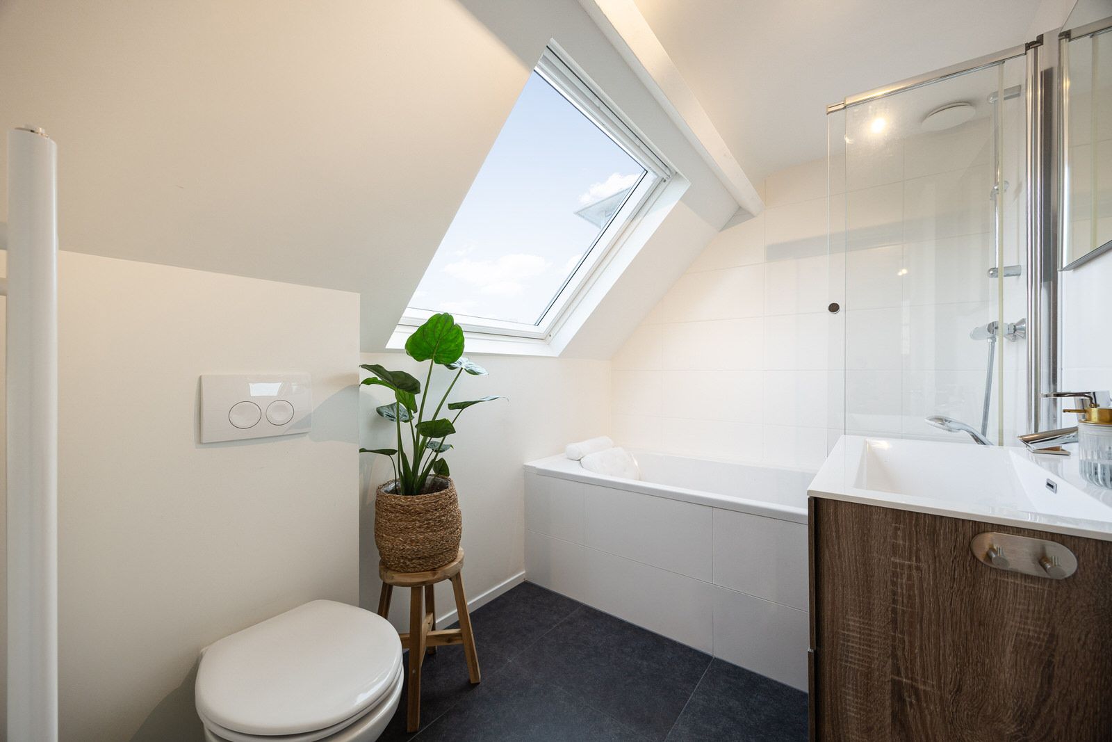 Foto 60 van Van Voorst tot Voorststraat 26