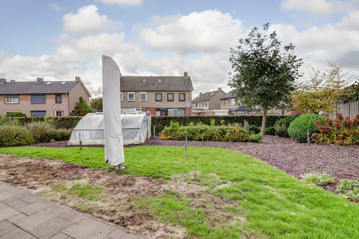 Photo 42 of Schuttersweide 11