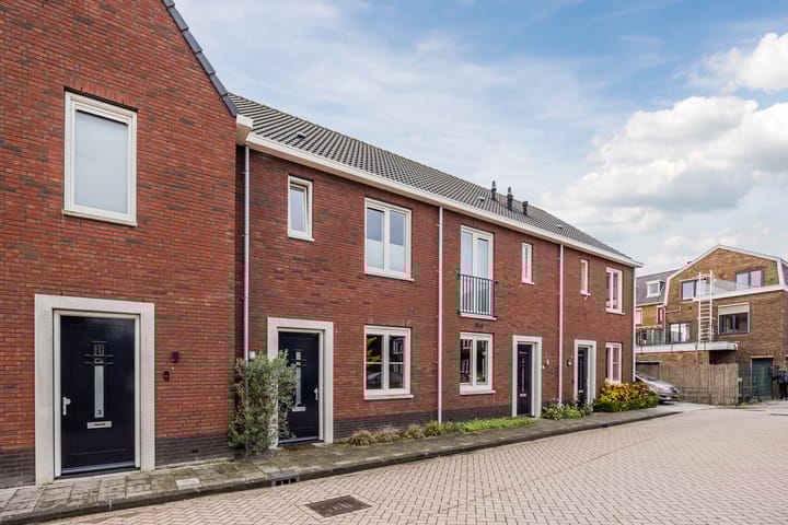 Photo 6 of Burgemeester Schoonheijtstraat 5