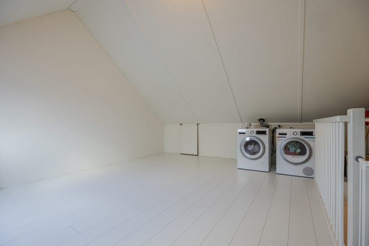 Photo 34 of Burgemeester Schoonheijtstraat 5