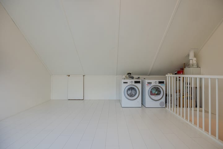 Photo 35 of Burgemeester Schoonheijtstraat 5