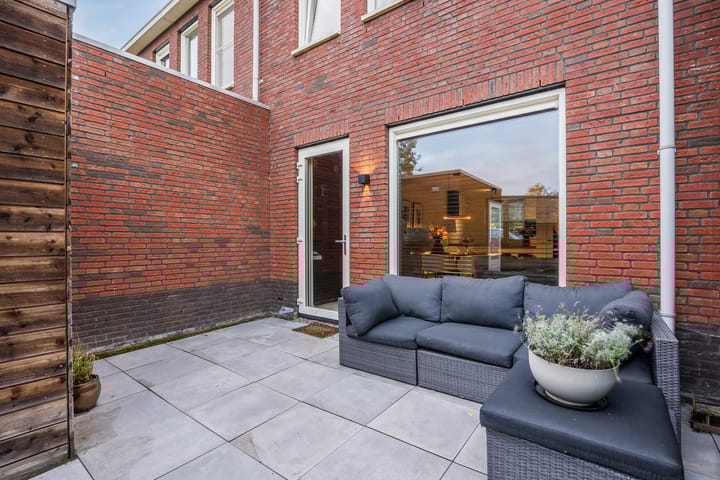 Photo 39 of Burgemeester Schoonheijtstraat 5