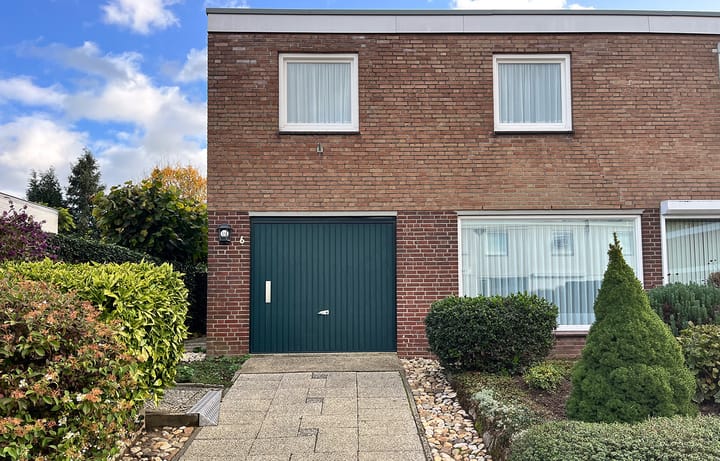 Photo 1 of Beatrixstraat 6