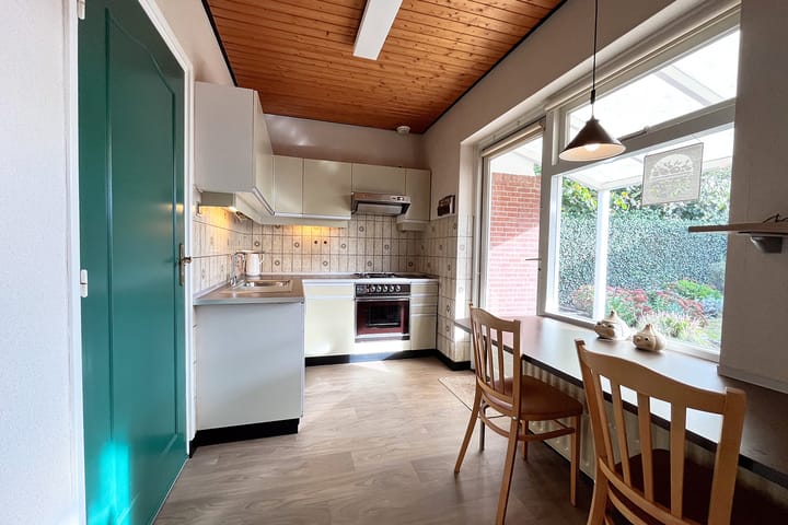 Photo 7 of Beatrixstraat 6