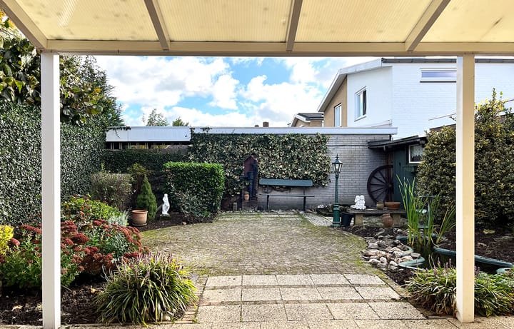 Photo 32 of Beatrixstraat 6