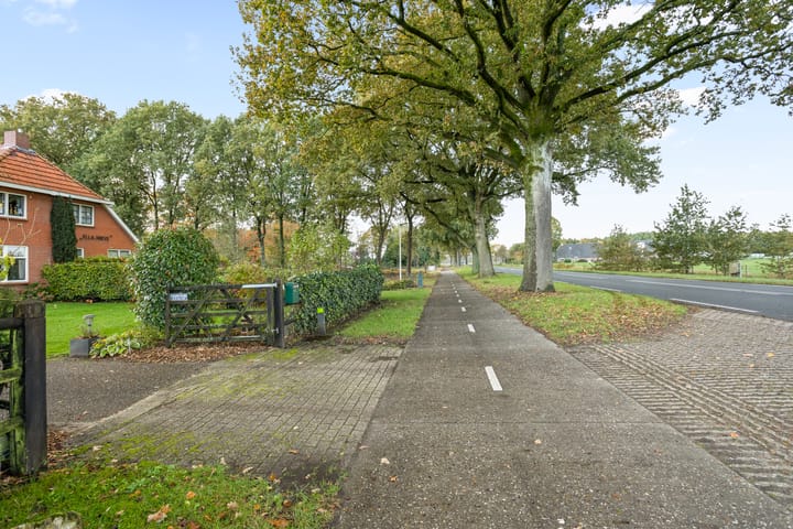 Photo 10 of Rolderstraat 59