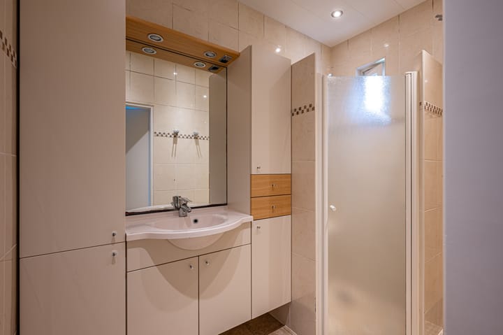 Photo 13 of Goudenregenstraat 3