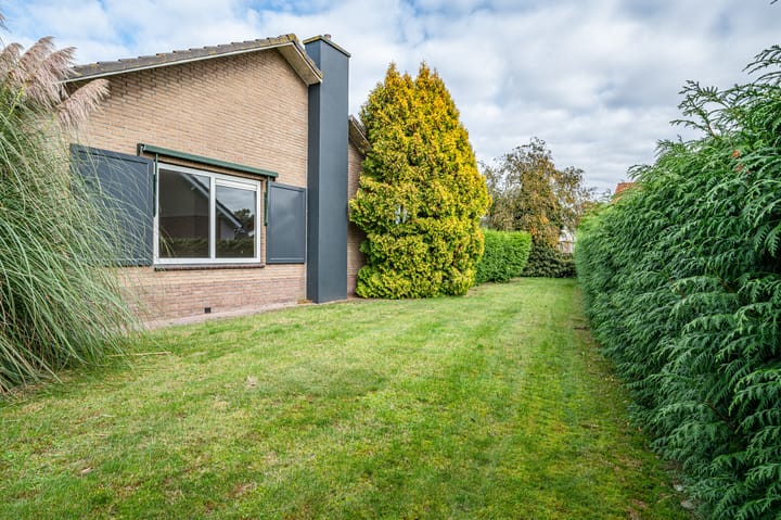 Photo 38 of Goudenregenstraat 3