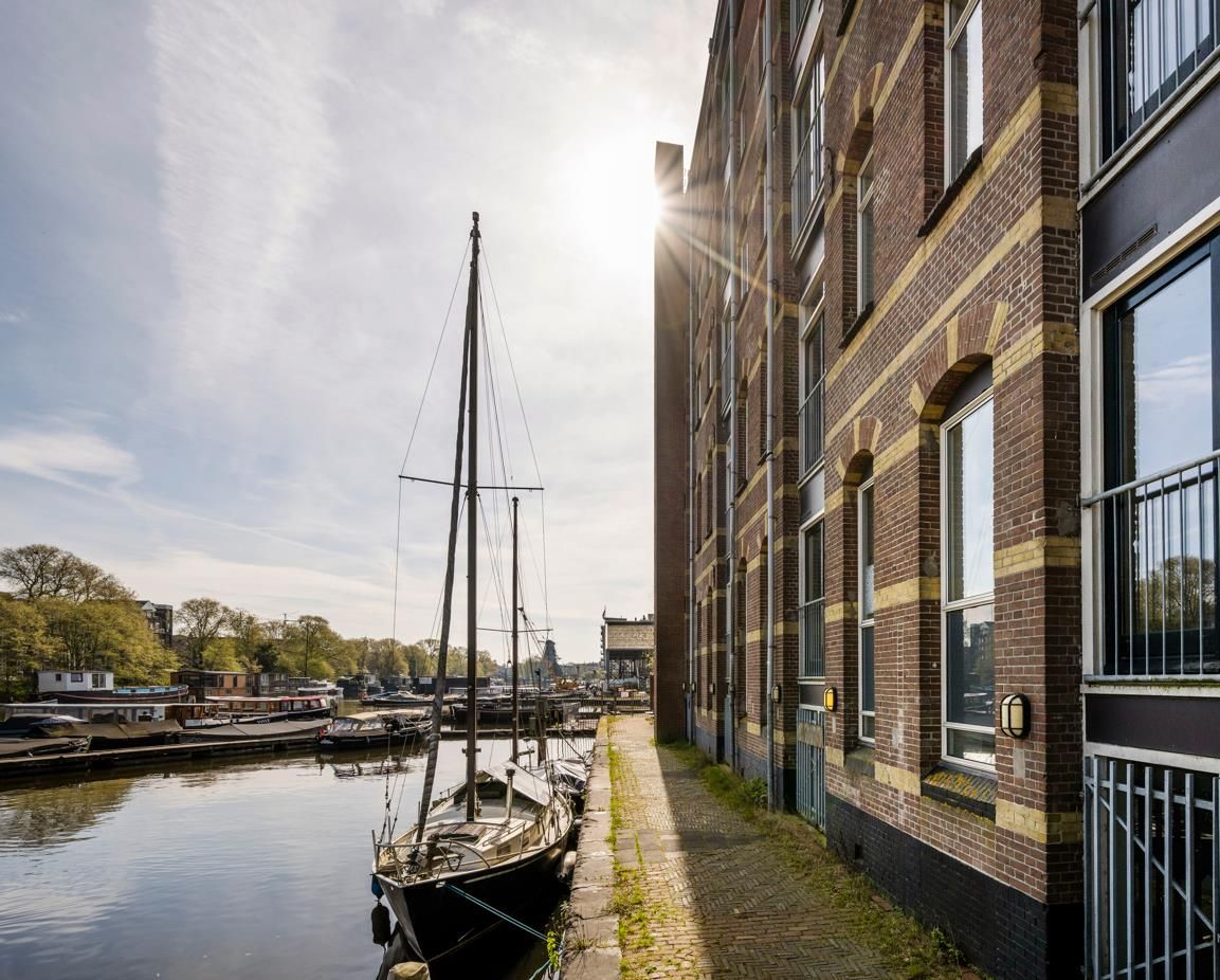 Bekijk foto 1 van Hoogte Kadijk 143-F4