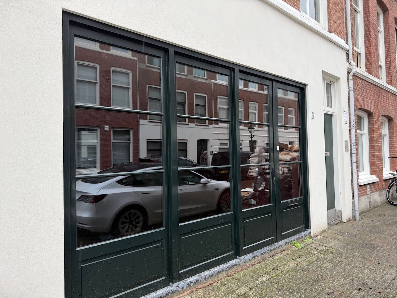 View photo 2 of Jacob van der Doesstraat 90