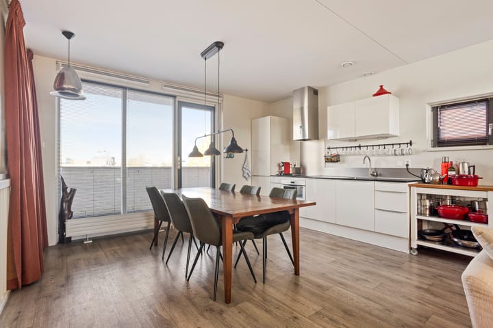 Photo 3 of Zuiderspoorstraat 45