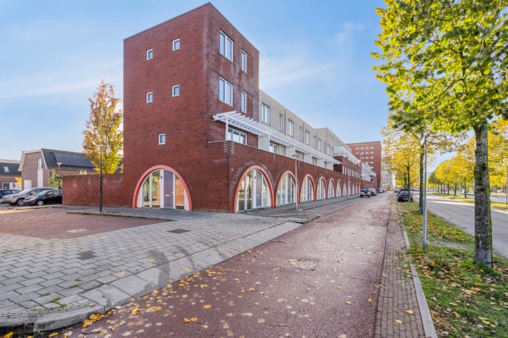 Photo 5 of Zuiderspoorstraat 45