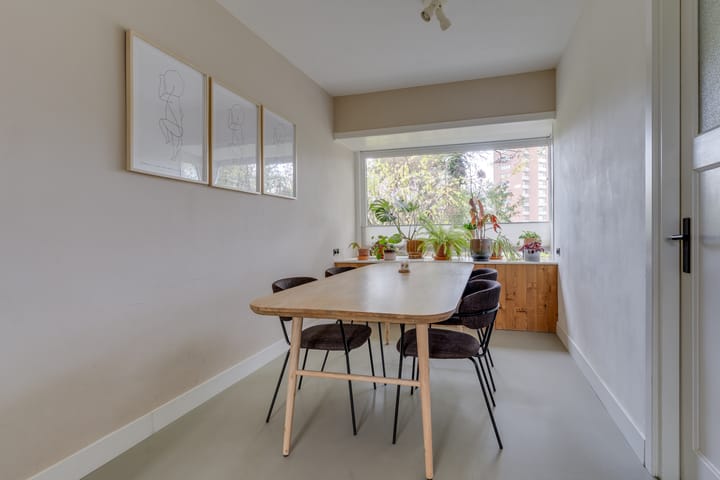 Photo 12 of Witte de Withstraat 29