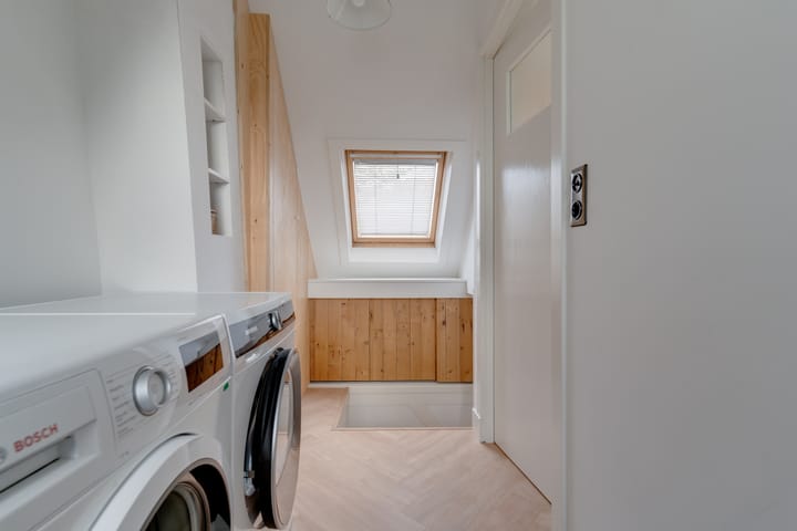 Photo 44 of Witte de Withstraat 29