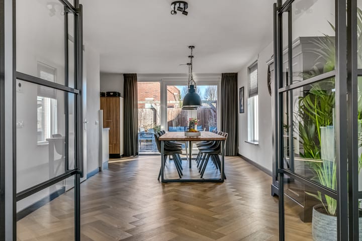 Photo 8 of Beatrixstraat 68-H