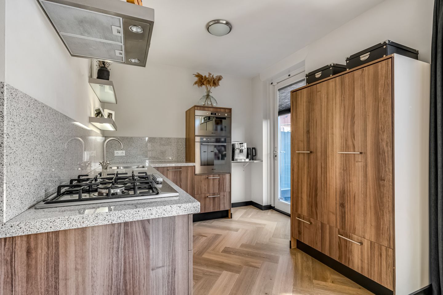 Photo 10 of Beatrixstraat 68-H