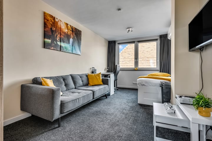 Photo 12 of Beatrixstraat 68-H