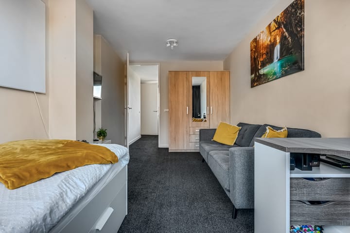 Photo 13 of Beatrixstraat 68-H