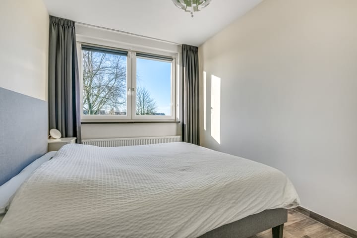 Photo 14 of Beatrixstraat 68-H