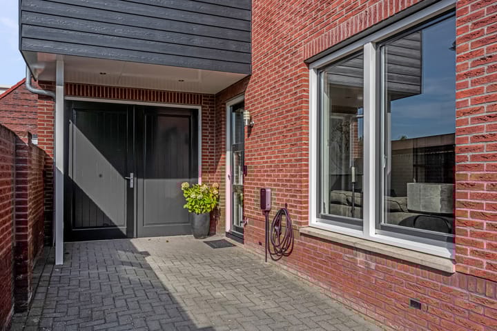 Photo 29 of Beatrixstraat 68-H