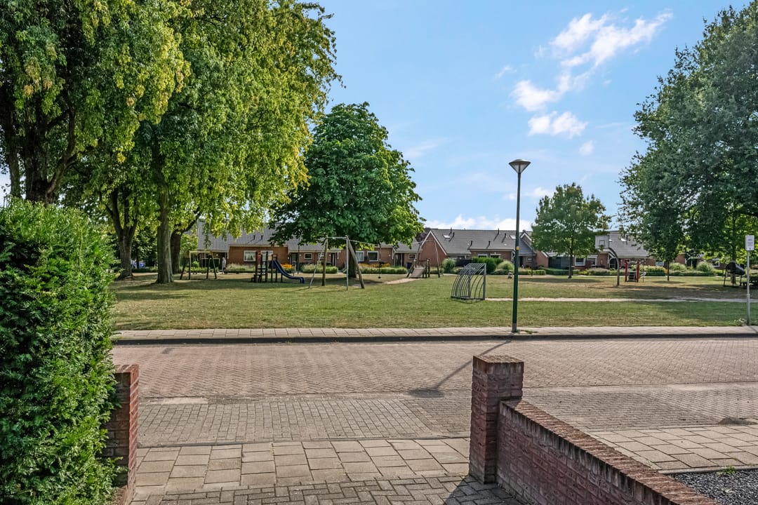 Photo 32 of Beatrixstraat 68-H