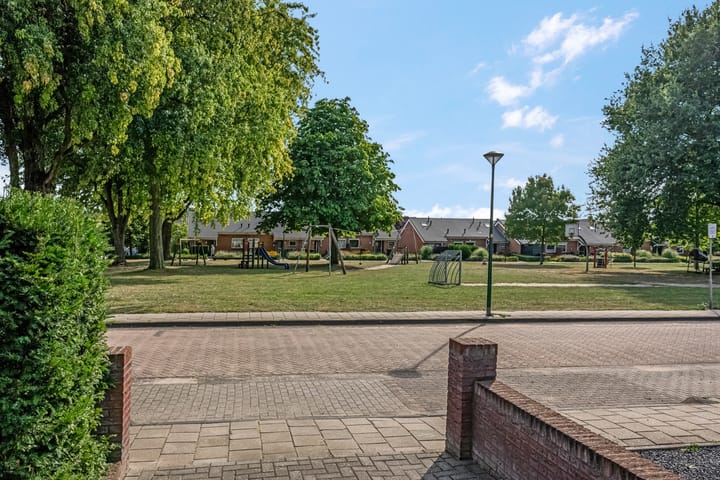 Photo 32 of Beatrixstraat 68-H