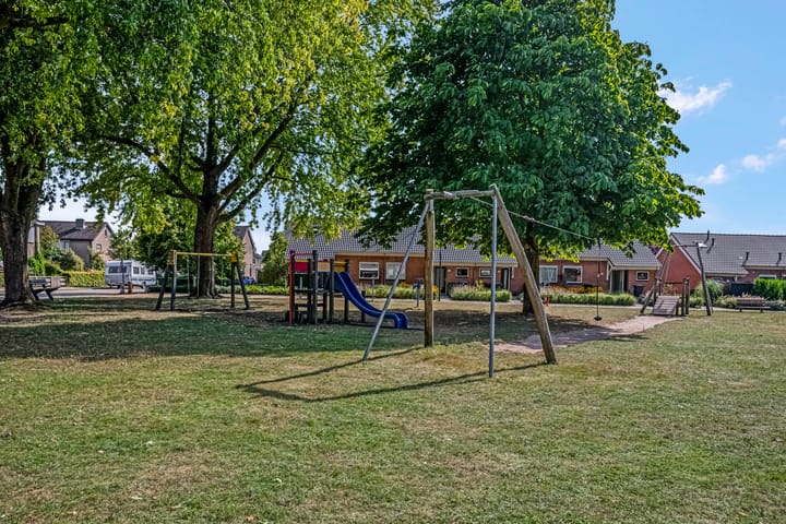 Photo 33 of Beatrixstraat 68-H