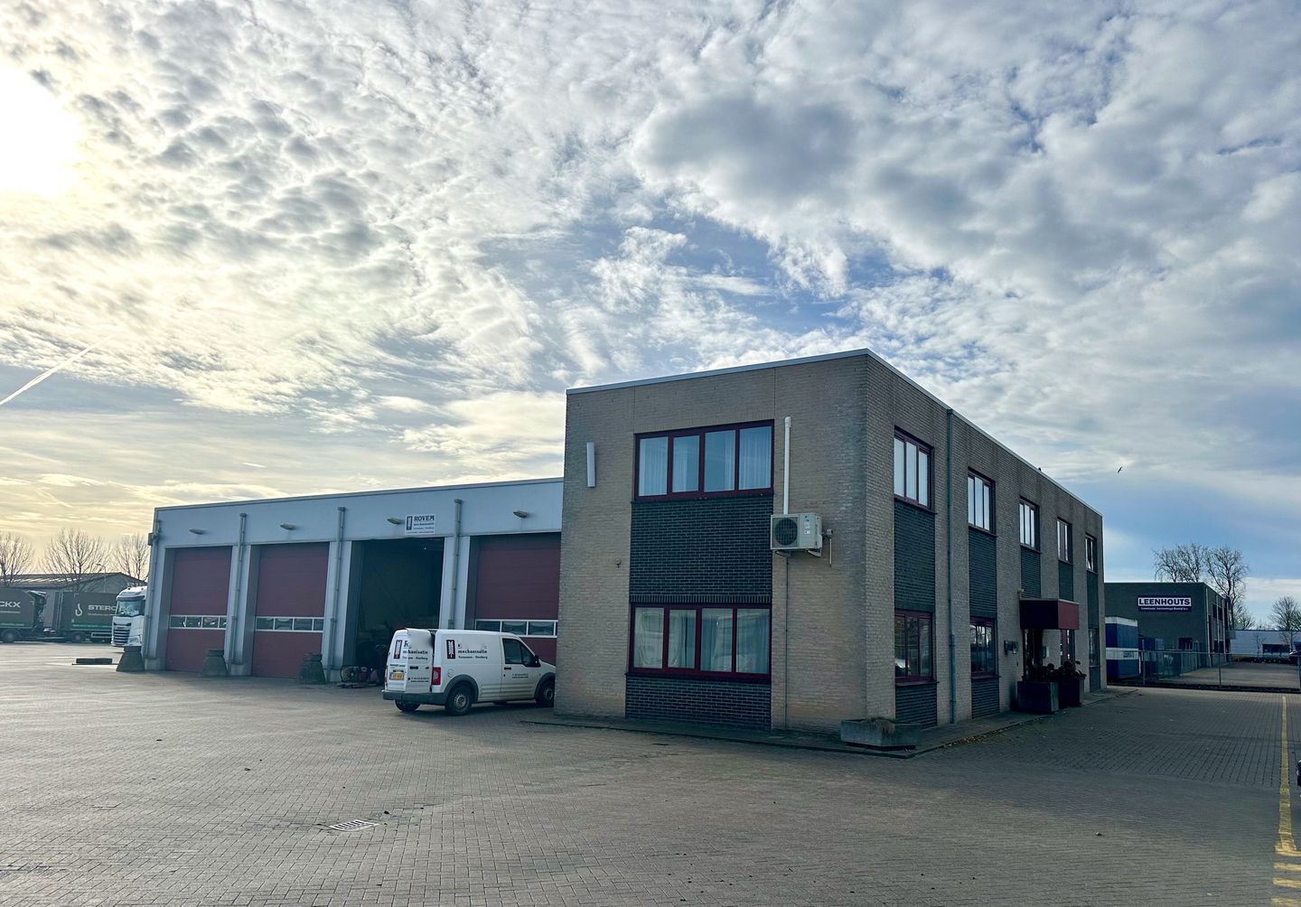 View photo 2 of Neringweg 9