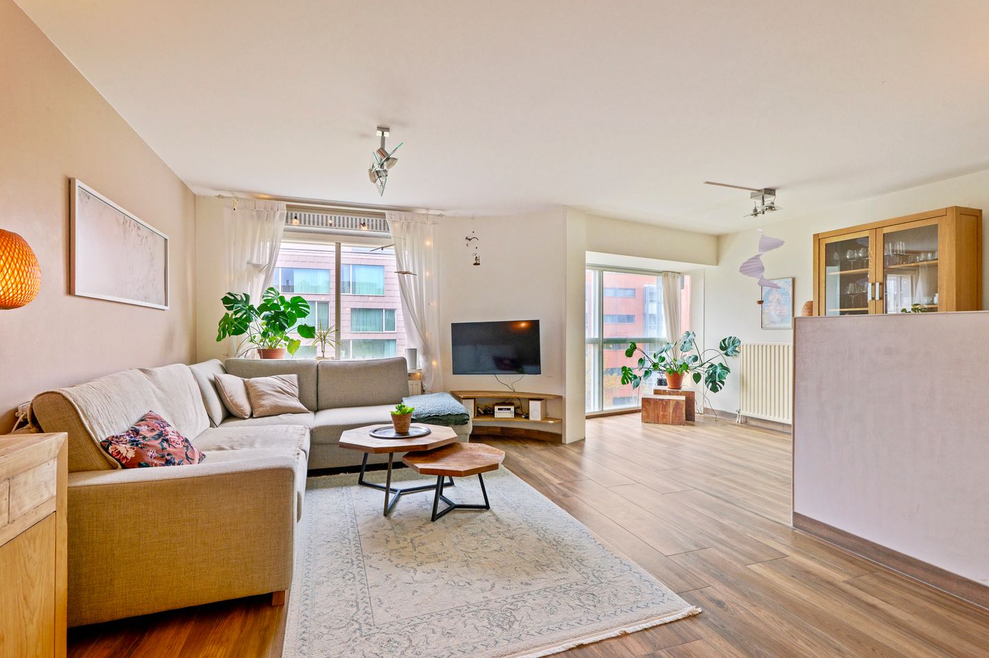 Photo 1 of Valkenburgerstraat 153