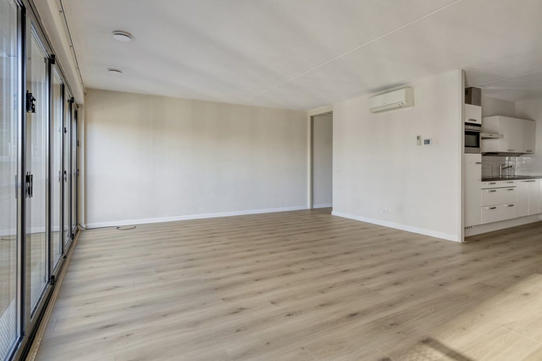 Foto 1 van Purperhoedenveem 30