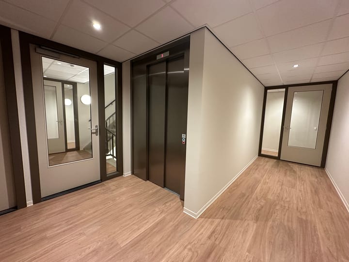 Photo 12 of Westhavendijk 127