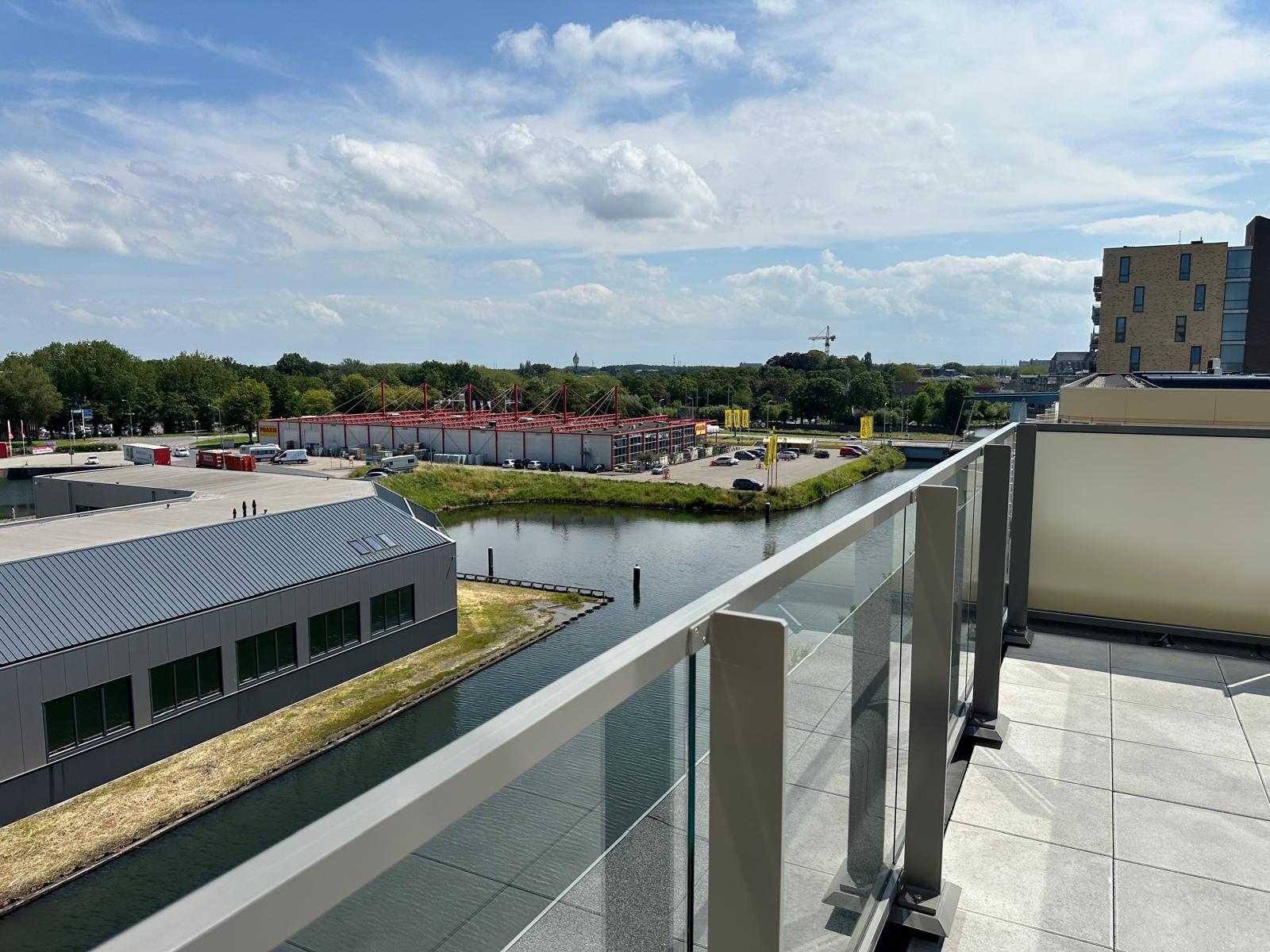 Photo 33 of Westhavendijk 127