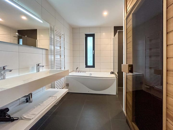 Foto 14 van Neuastenberger Straße 215