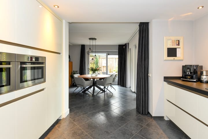 Photo 8 of Corridor 18