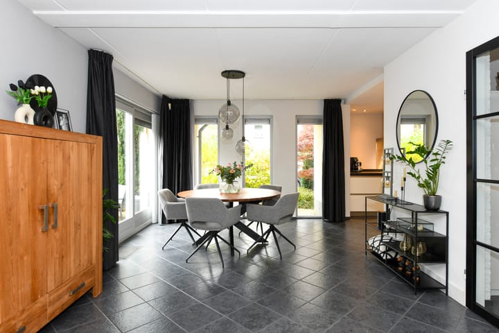 Photo 11 of Corridor 18