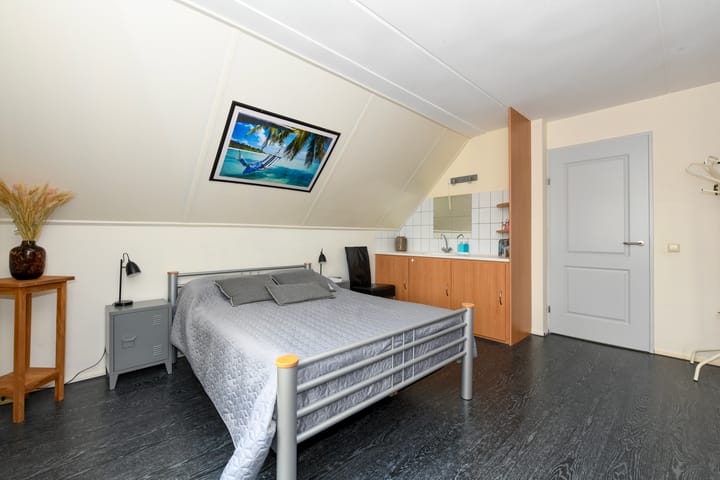 Photo 23 of Corridor 18