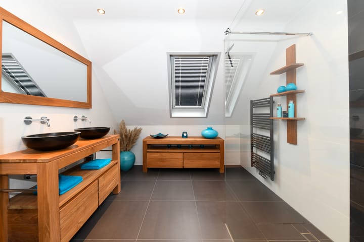 Photo 30 of Corridor 18