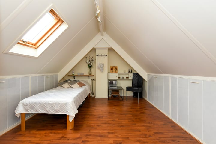 Photo 35 of Corridor 18